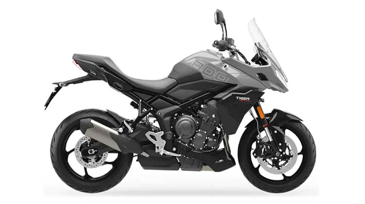 Triumph Tiger Sport 800 2025 vista laterale Triumph Tiger Sport 800 2025 vista laterale, colorazione grigia e nera